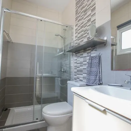 فيلة Anemoni 8 *