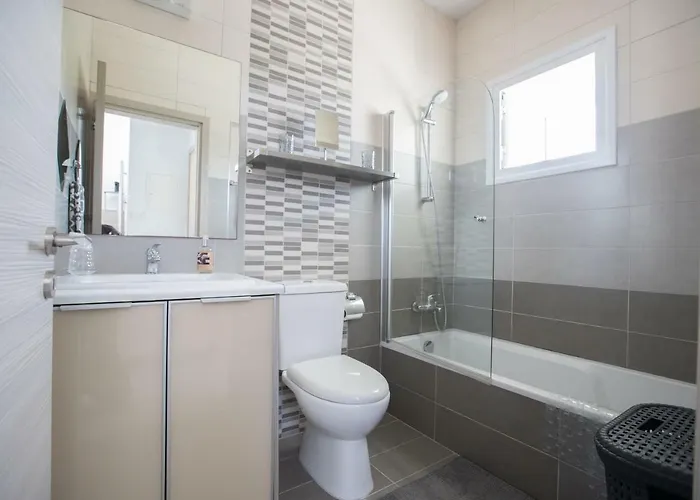 Anemoni 8 * Protaras